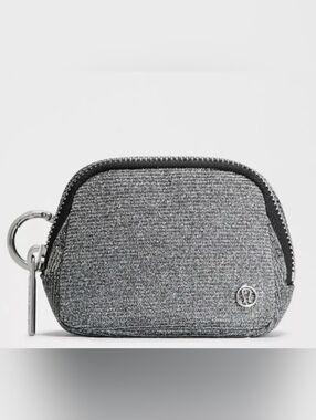 Lululemon Everywhere Belt Bag Nano Glitter, Dark Silver/ Graphite